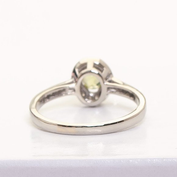 10K White Gold Natural Peridot Gemstone Ring with Real Diamonds Size 5.25 - Picture 10 of 12